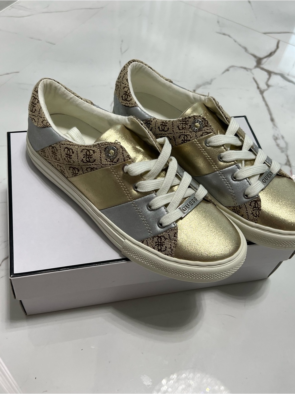 GUESS Gold Multi Logo Sneakers – Size 8.5 – New with Box